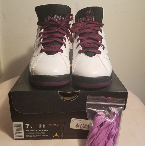 Retro 7s - Picture 2 of 6